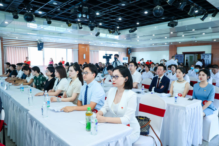 汉阳树下听医“声”，人文传承践仁心，武汉医师协会首届《青年医师说》医学人文演讲比赛举办