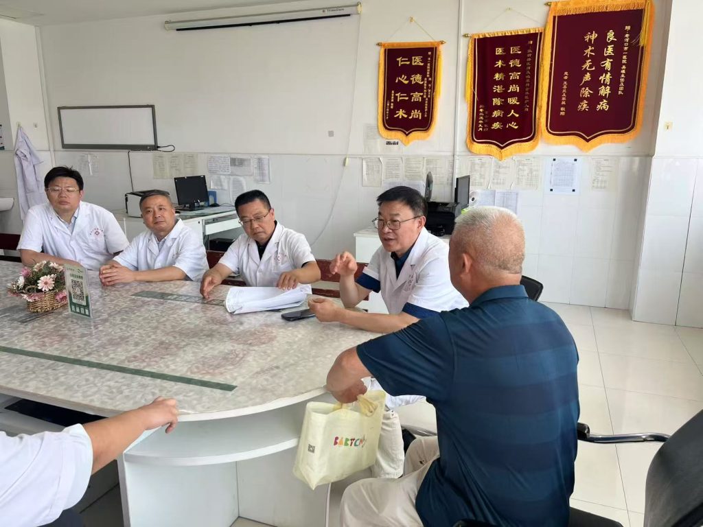 武汉医师协会男科与性医学医师分会开展“名医走基层服务健康行--老河口行”义诊活动