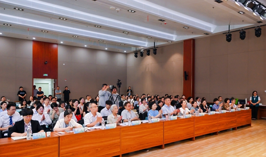 [人民网]武汉第三届“青年医师说”演讲比赛复赛举办