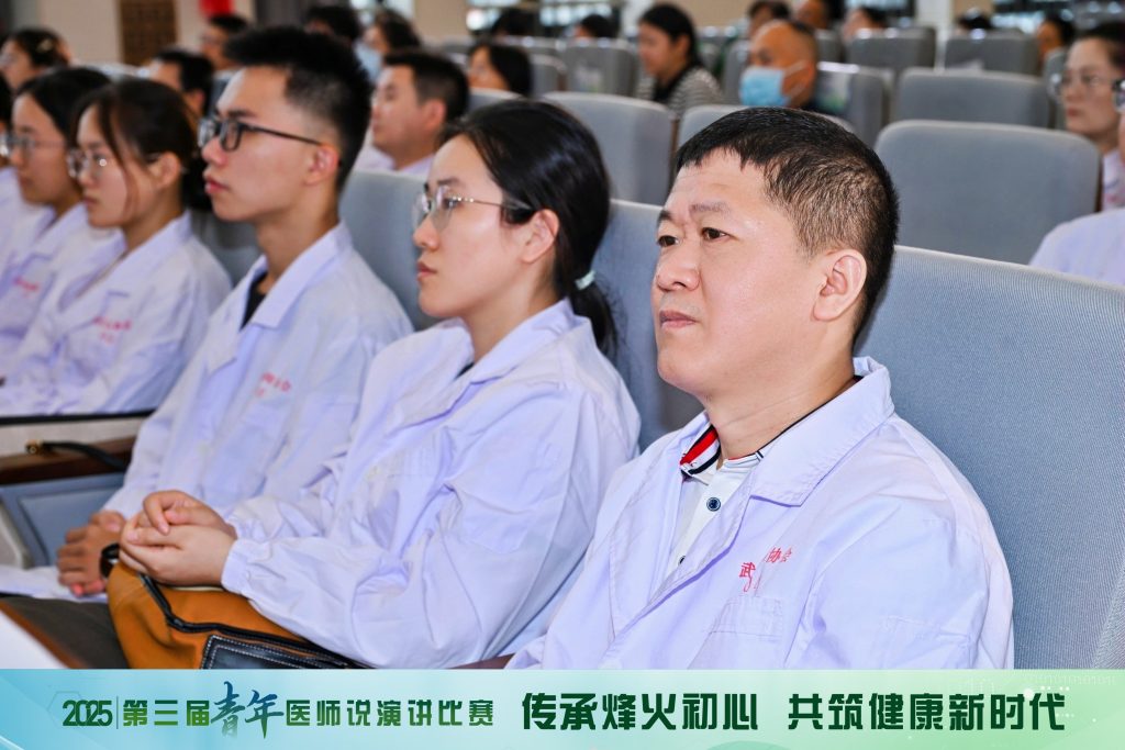 [长江日报]武汉青年医师用“青春告白”传承烽火初心