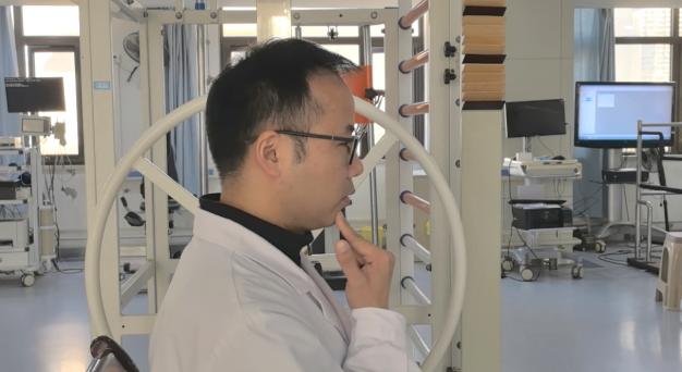 长期伏案脖子痛——快来学学这3步颈椎保健操