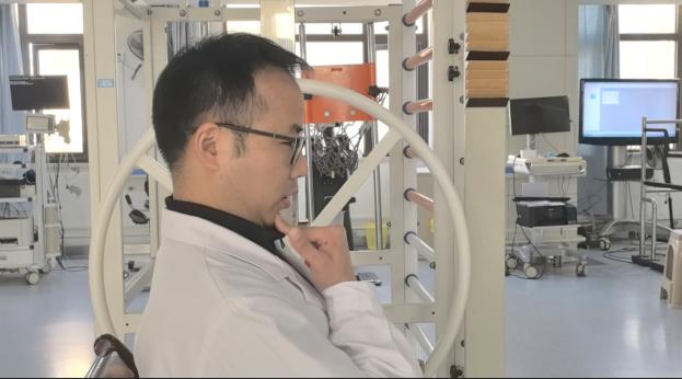 长期伏案脖子痛——快来学学这3步颈椎保健操