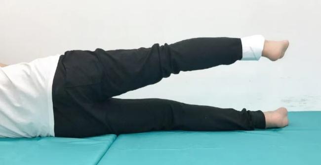 且行且珍膝-前交叉韧带重建术后的康复治疗