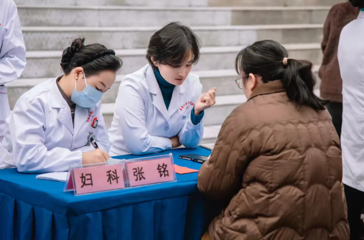 助“孕”健康，守护新生--武汉医师协会遗传与优生医师分会义诊活动江夏行
