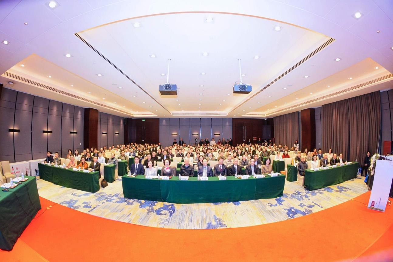 武汉医师协会眼科医师分会召开2026医师年会暨第九届角膜及眼表东湖讲坛