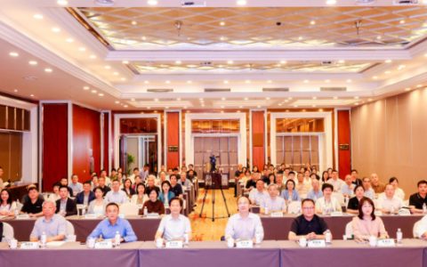 武汉医师协会召开2026年党小组长、主任委员、总干事会议
